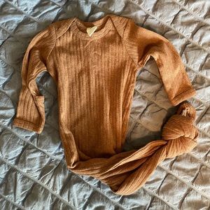 Organic cotton rib knotted gown (0-3mo)